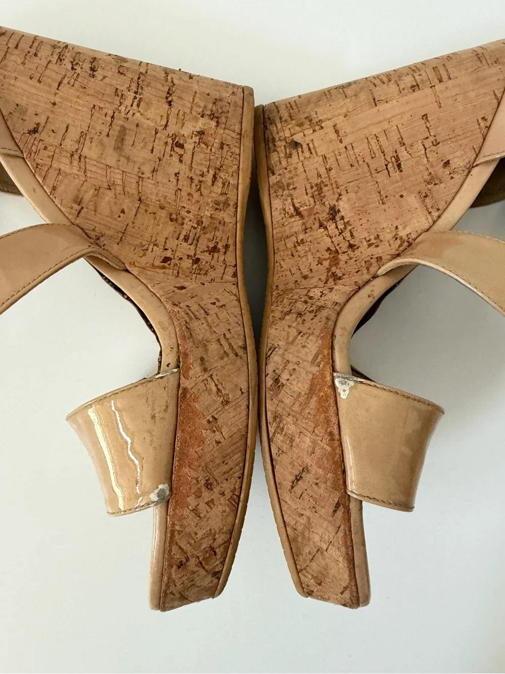 Stuart Weitzman Oneliner Patent Leather Cork Wedges in Adobe Aniline, Size 8